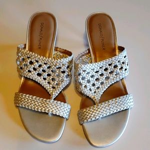 Donald/Pliner Kikki Silver kitten heel Sandals NWO